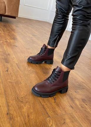 Жіночі черевики натуральна