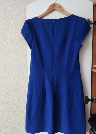 Короткое платье синего цвета2 фото