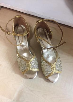 Туфельки для спортивно-бальних танців