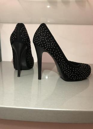 Женские черные туфли на каблуке  замша