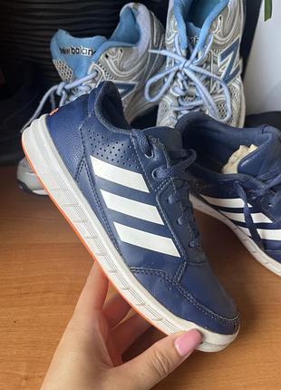 Кросівки adidas шкіра