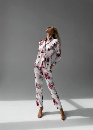 Пижама в цветочный принт сатиновая, шелковая