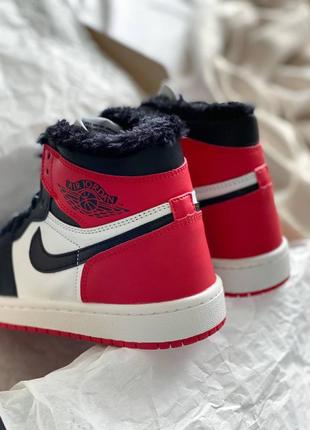 Кросівки nike air jordan retro high red/black/white fur7 фото