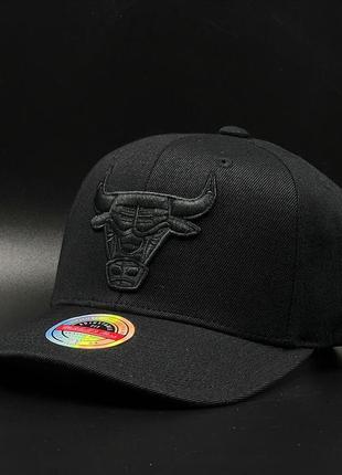 Оригінальна бейсболка mitchell & ness chicago bulls rings redline snapback 6hsrls21hw004-cbublck