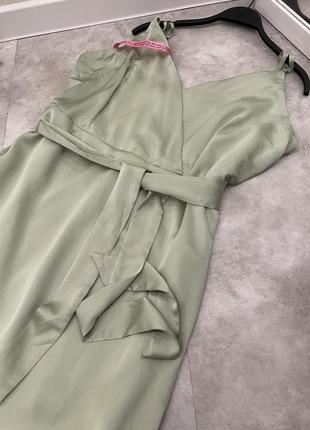 Зеленое атласное платье макси с запахом и поясом liquorish bridesmaid5 фото