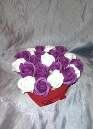 Букет троянд з мильної піни