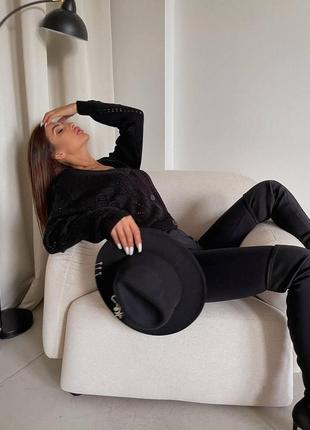 Дуже красива і ніжна об'ємна жіноча ажурна кофта кардиган на ґудзиках колір чорний3 фото