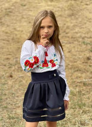 Неймовірна вишиванка для дівчинки