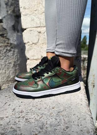 Женские кроссовки хамелеон найк nike sb dunk low civilist