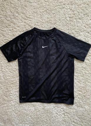 Футболка nike central logo swoosh running dri fit