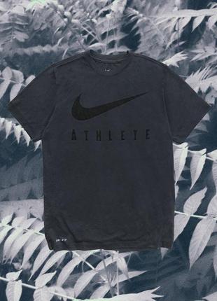 Футболка nike dri fit center big swoosh
