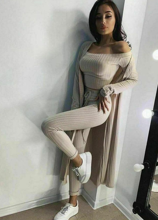 Женский костюм тройка
