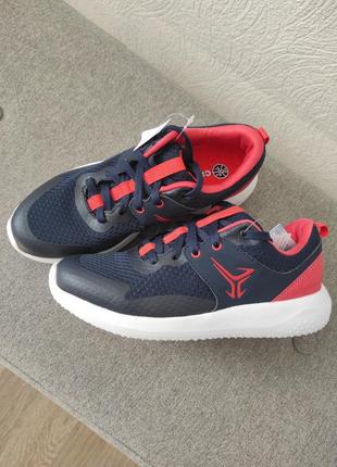 Sports shoes flipkart price 600 sale