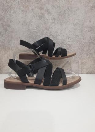 Шкіряні босоніжки