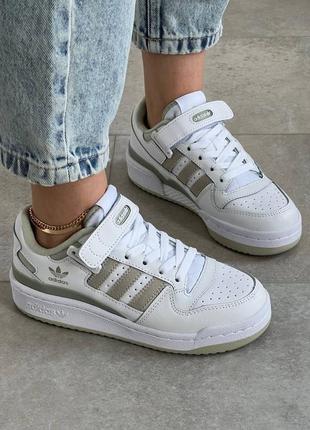 Жіночі кросівки adidas originals forum 84 low white olive