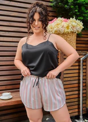 Атласная пижама plus size в черном цвете.