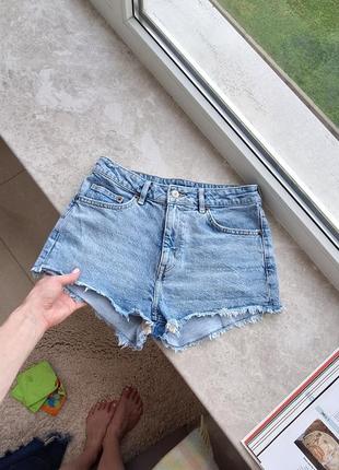 Джинсовые шорты завешена посадка s-m