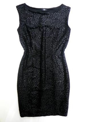 Cтильное черное короткое  платье расшитое пайетками