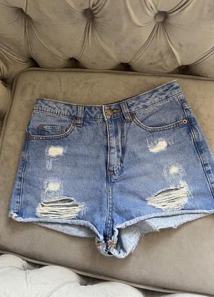 Джинсовые шорты