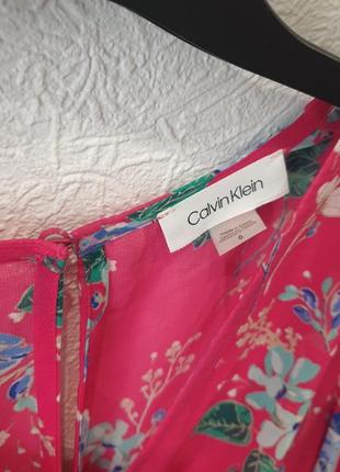 Calvin klein платье розовое с цветочным принтом2 фото