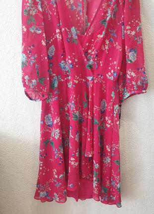 Calvin klein платье розовое с цветочным принтом4 фото