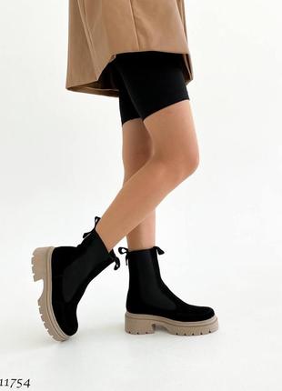 Черные натуральные замшевые демисезонные деми осенние ботинки челси с резинками на резинках толстой бежевой подошве замш осень без шнурков молнии6 фото