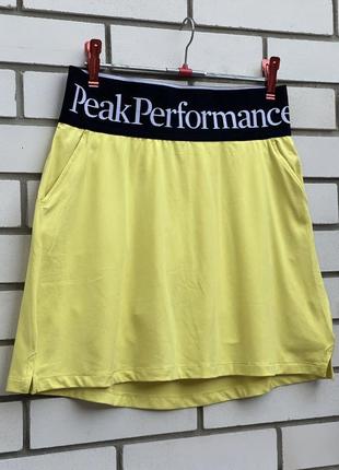 Спортивная желтая юбка с шортами для гольфа peak performance10 фото