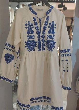 Колоритное платье вышиванка, платье миди в этническом стиле, платья вышиванка