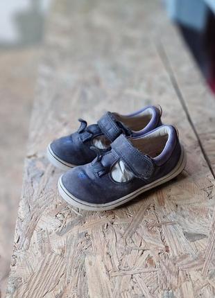 Босоніжки clarks