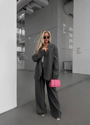 Костюм класичний жіночий оверсайз піджак вільного крою на гудзику штани вільного крою на високій посадці якісний базовий графітовий коричневий
