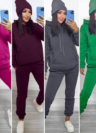 Теплий костюм з шапкою жіночий