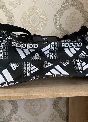 Сумка adidas чорна
