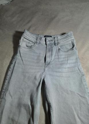 Джинсы фирмы mohito