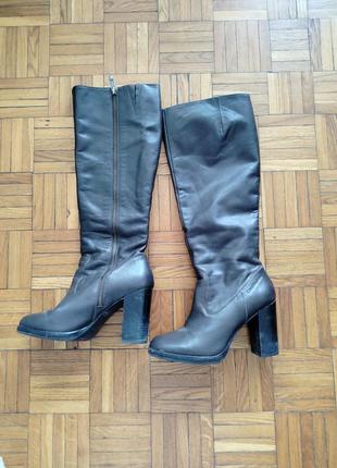 Кожаные сапоги