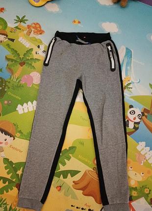 Спортивний костюм на підлітка