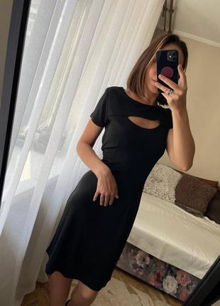 Чорна сукня lonkel s з відкритою спинкою вечірня