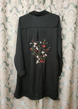 Стильна подовжена блузка з витонченою квітковою вишивкою літній кардиган від atmosphere