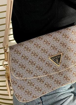 Женская сумка из эко-кожи guess / гесс молодежная, брендовая сумка8 фото