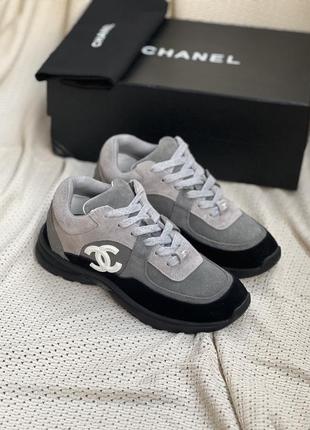 Кросівки в стилі chanel