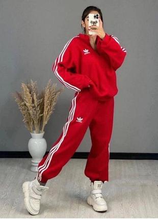 Костюм спортивний жіночий на флісі оверсайз світшот на блискавці штани джогери вільного крою на високій посадці з лампасами якісний стильний червоний1 фото
