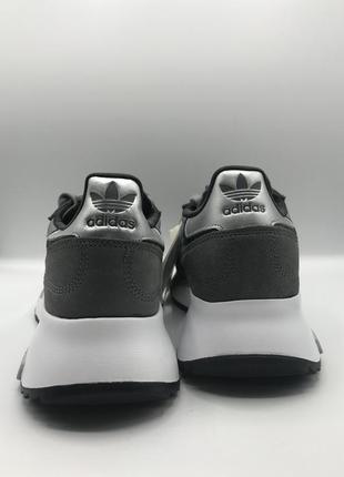 Оригінальні кросівки adidas retropy f24 фото