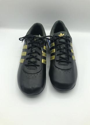 Оригінальні кросівки шкіряні жіночі adidas3 фото