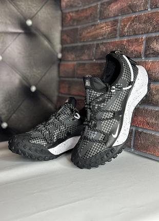 Nike acg mounth low black white 40