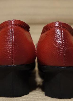 Красиві дуже комфортні широкі шкіряні туфлі вишневого кольору socofy 37 р.9 фото