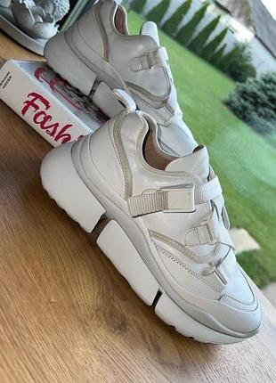 Кроссовки chloe