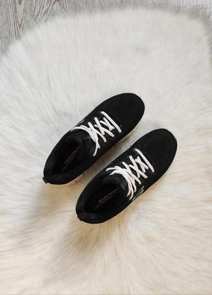 Чорні тканинні текстильні кросівки кеди білою підошвою skechers memory foam4 фото
