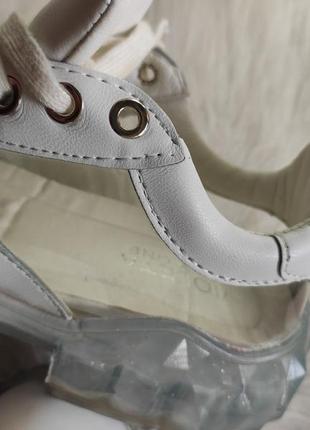 Белые кожаные прозрачные кроссовки кеды со вставками прозрачными высокая подошва платформа9 фото