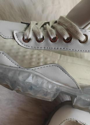 Белые кожаные прозрачные кроссовки кеды со вставками прозрачными высокая подошва платформа8 фото