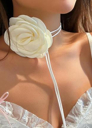 Чокер цветок молочный, украшение на шею на шнурке1 фото