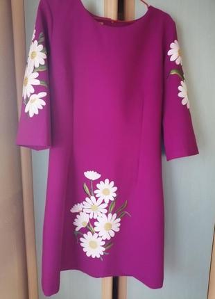 Сукня з вишивкою
